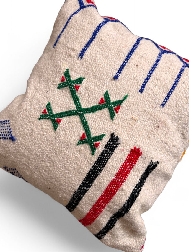 Kissen - Colorful mit blauen, schwarzen und roten Streifen