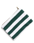 Die LEY! Tasche - Stripe Line "Tilosa" (20x30cm) ist eine rechteckige, handgefertigte Kosmetiktasche mit Reißverschluss, die mit kräftigen grünen und weißen Querstreifen auf strukturiertem Stoff aufwartet.