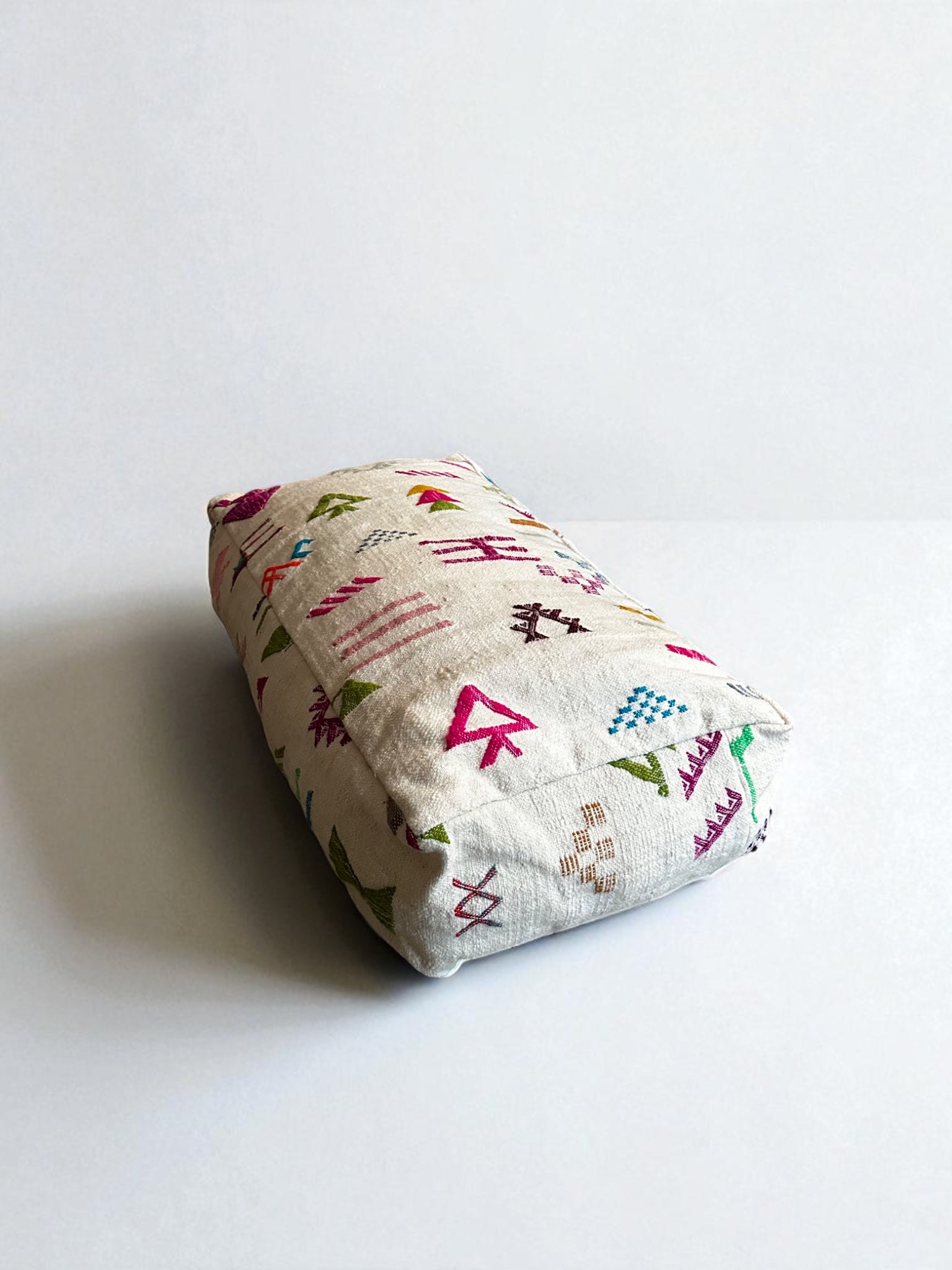 Großes Bodenkissen Colorful Line für entspannten Komfort – LEY!