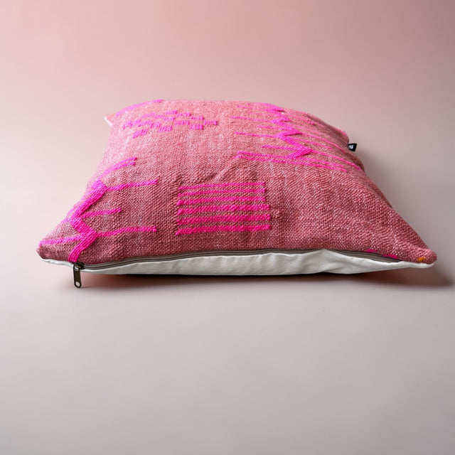 LEY! Kissen - Colorful Line - LITCHI EDITION - 60 x 60