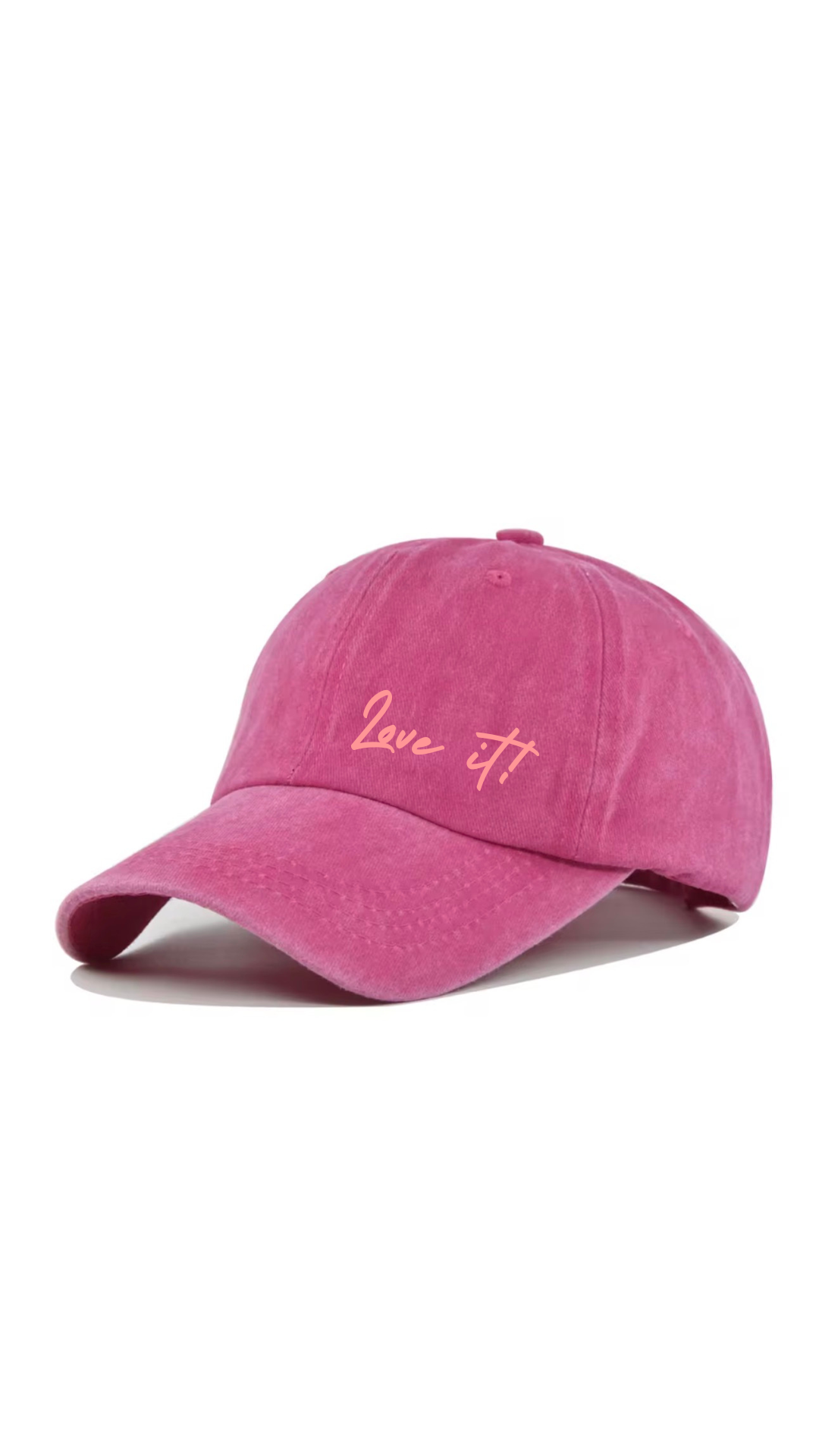 LEY! „Love it“-Kappe in Grün – Unisex-Kappe mit der Aufschrift „love it“ in gelber Schrift auf der Vorderseite gestickt.