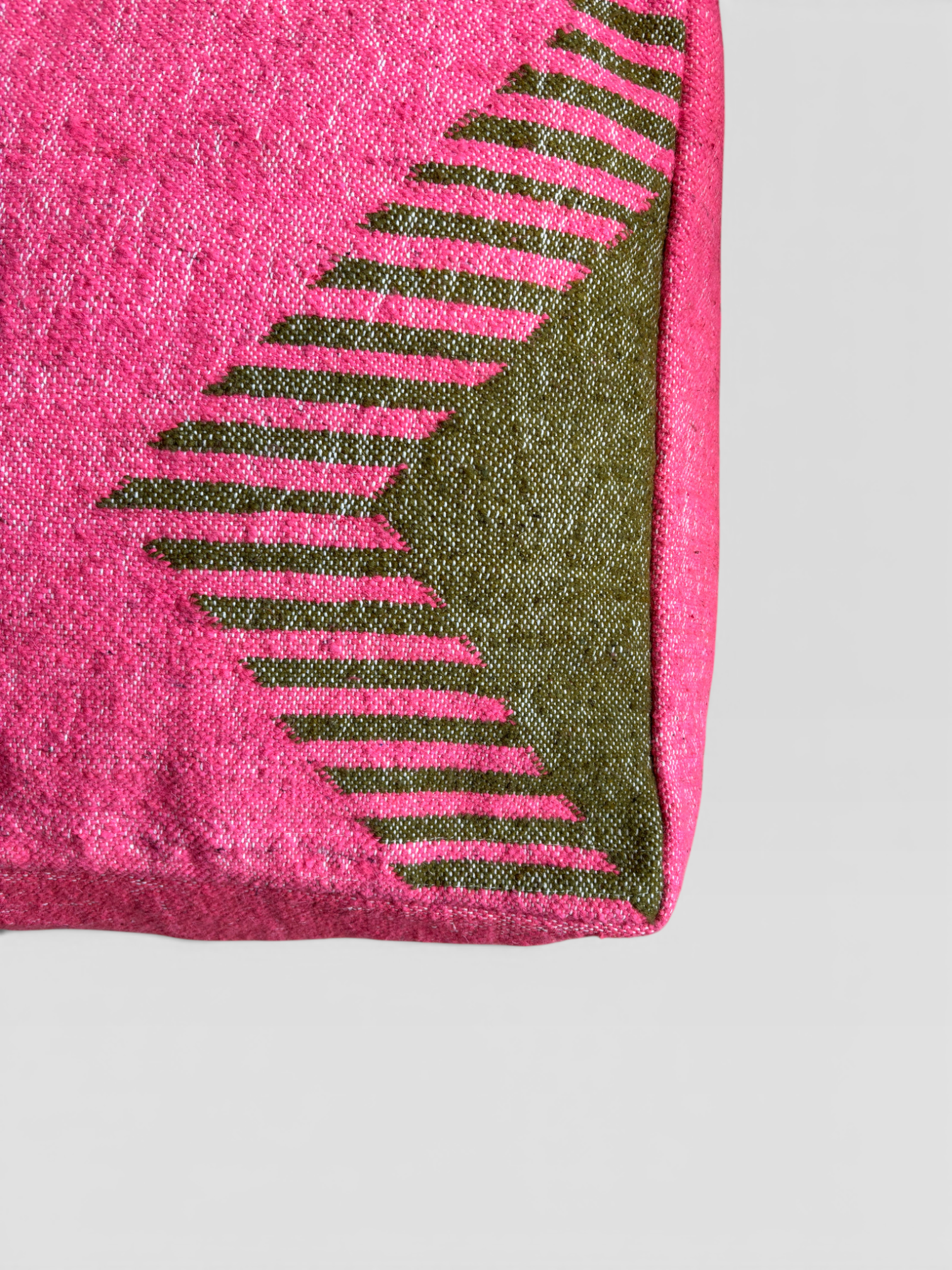 Bodenkissen - Colorful Line - Amira
