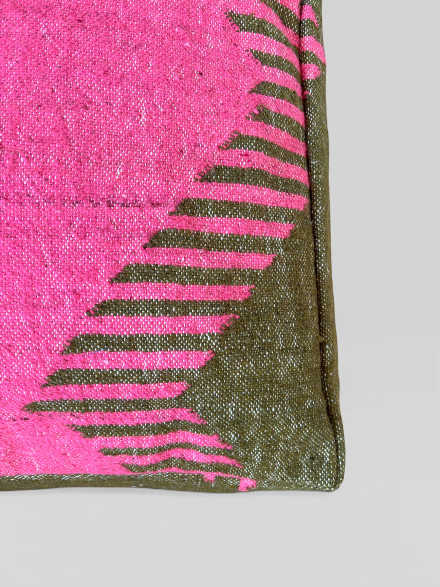 Bodenkissen - Colorful Line - Molina