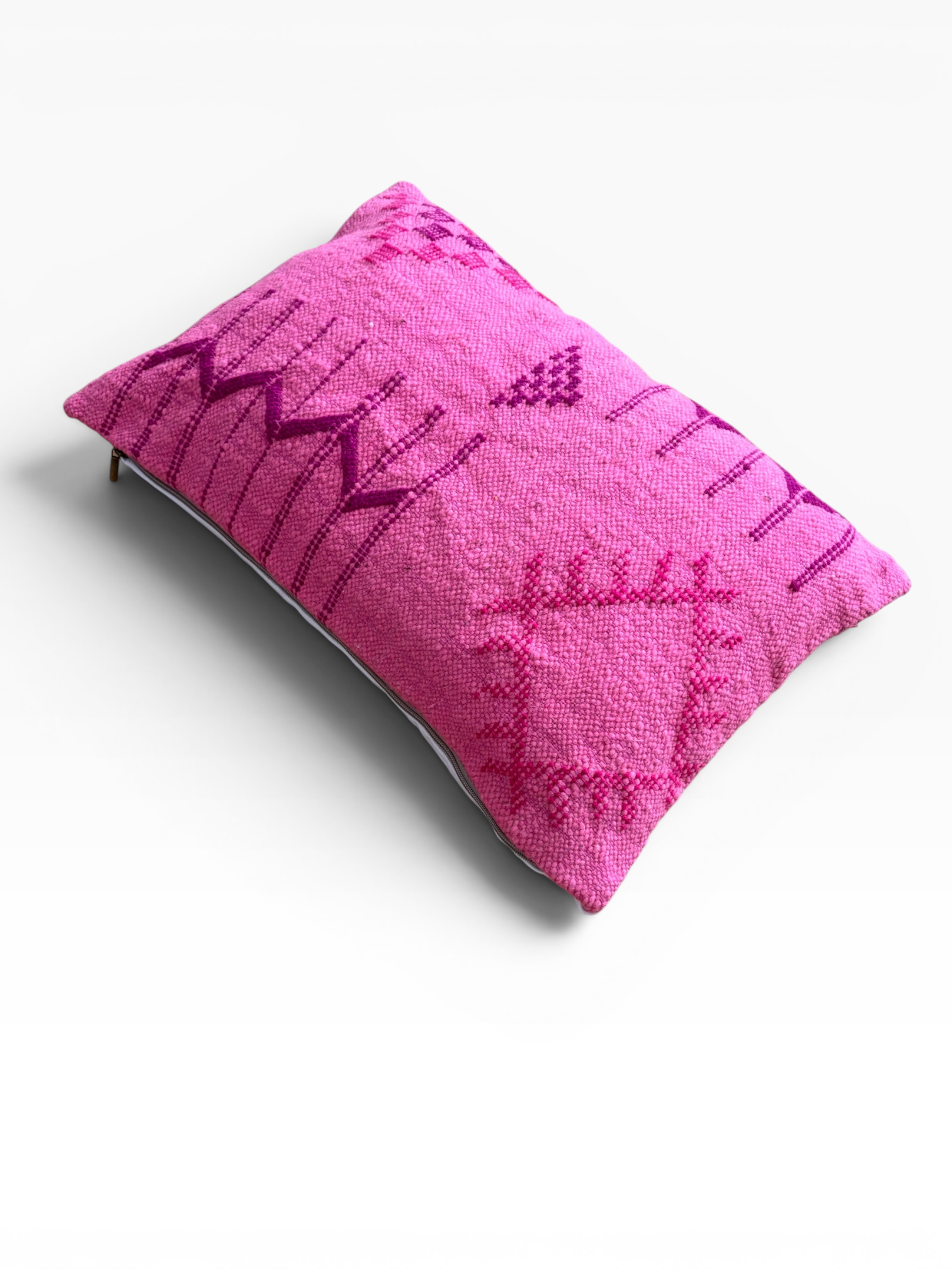 Das Kissen „LEY! Colorful Line“ in der Pink Edition (40 x 60) verleiht jedem Raum einen schicken, abstrakten Touch.