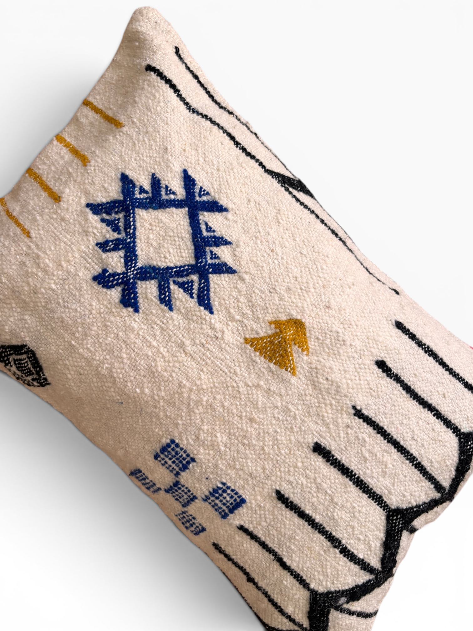 LEY! Kissen – Colorful Line, 40 x 60 cm, abstraktes Design in Blau, Gelb und Schwarz, handgefertigt im Marrakesch-Stil.