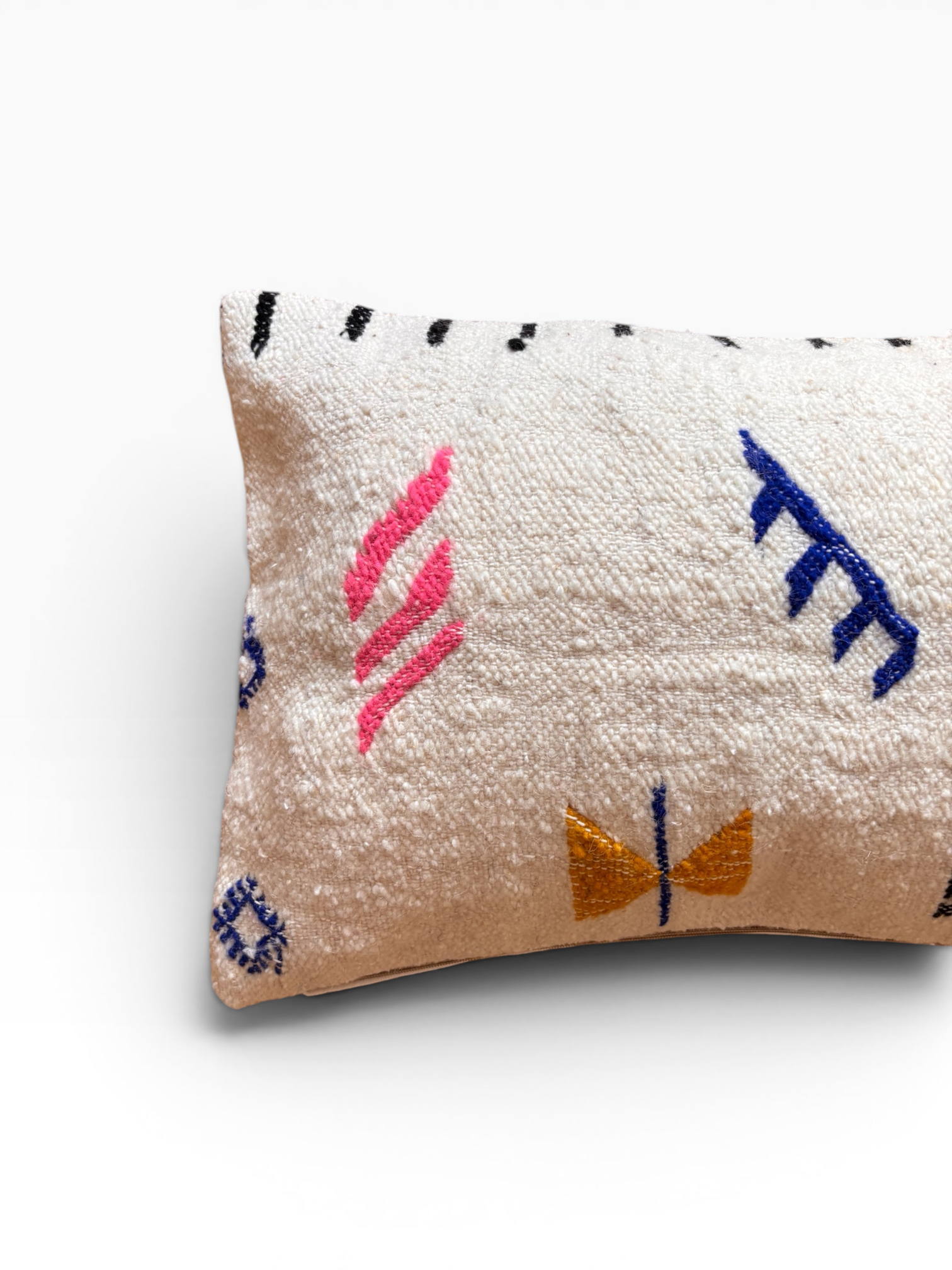 LEY! Kissen – Colorful Line, 40 x 60, beige Schurwolle mit bunten Stickereien, handgefertigt in Marrakesch von LEY!.