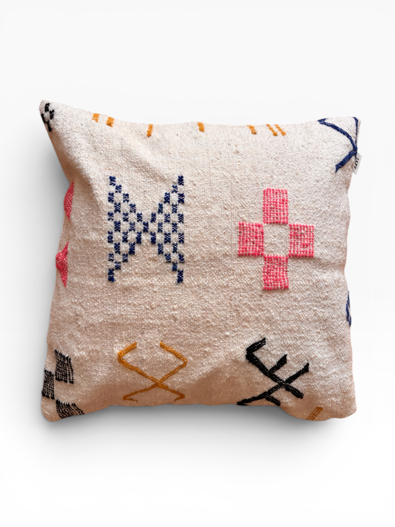 LEY! Kissen – Colorful Line, 60 x 60 cm: Handgefertigtes Wollkissen mit geometrischen Mustern in Blau, Rosa, Gelb und Schwarz.