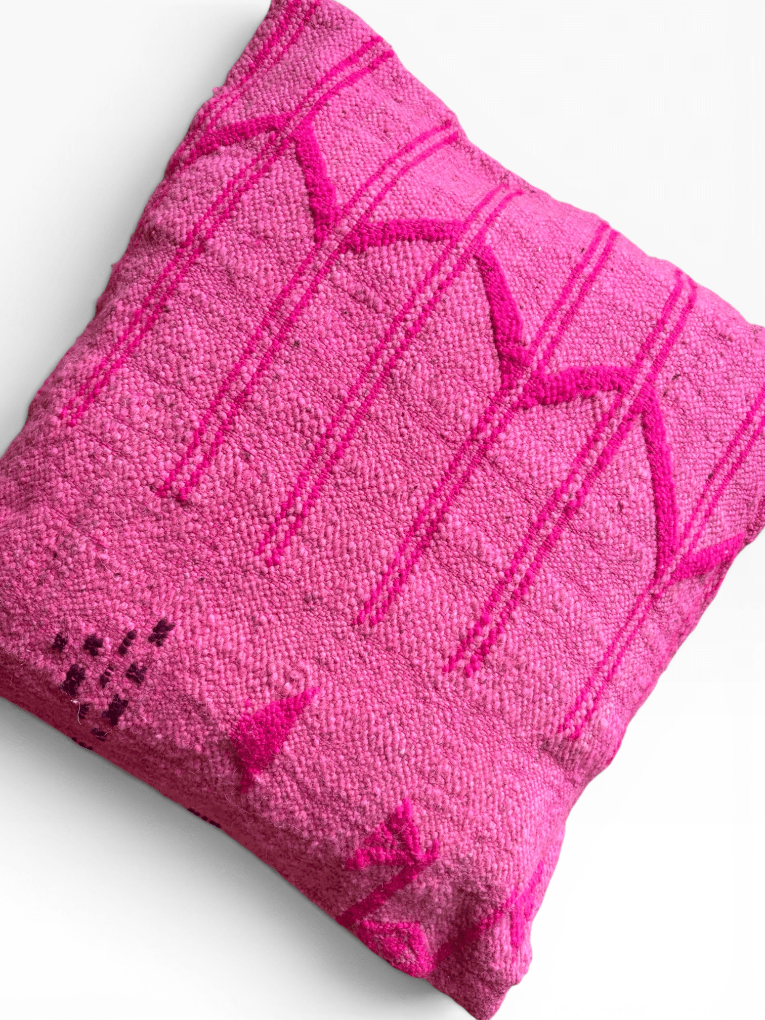 LEY! Kissen – Colorful Line – Pink Edition, 50 x 50, strukturiertes geometrisches Muster, abgebildet auf weißem Hintergrund.