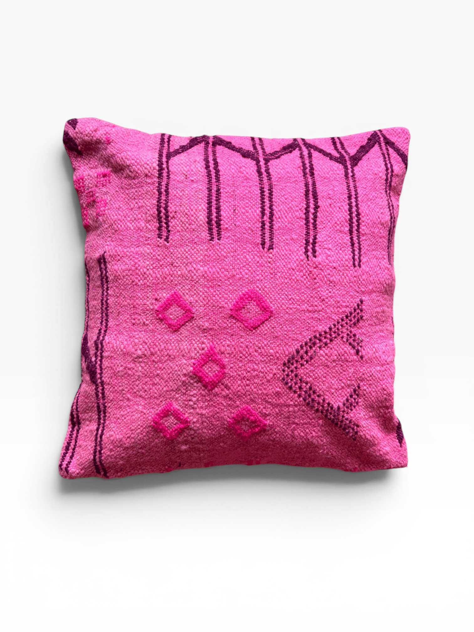LEY! Kissen – Colorful Line – Pink Edition, 50 x 50 cm; rosa mit dunkelvioletten und magentafarbenen geometrischen Mustern.