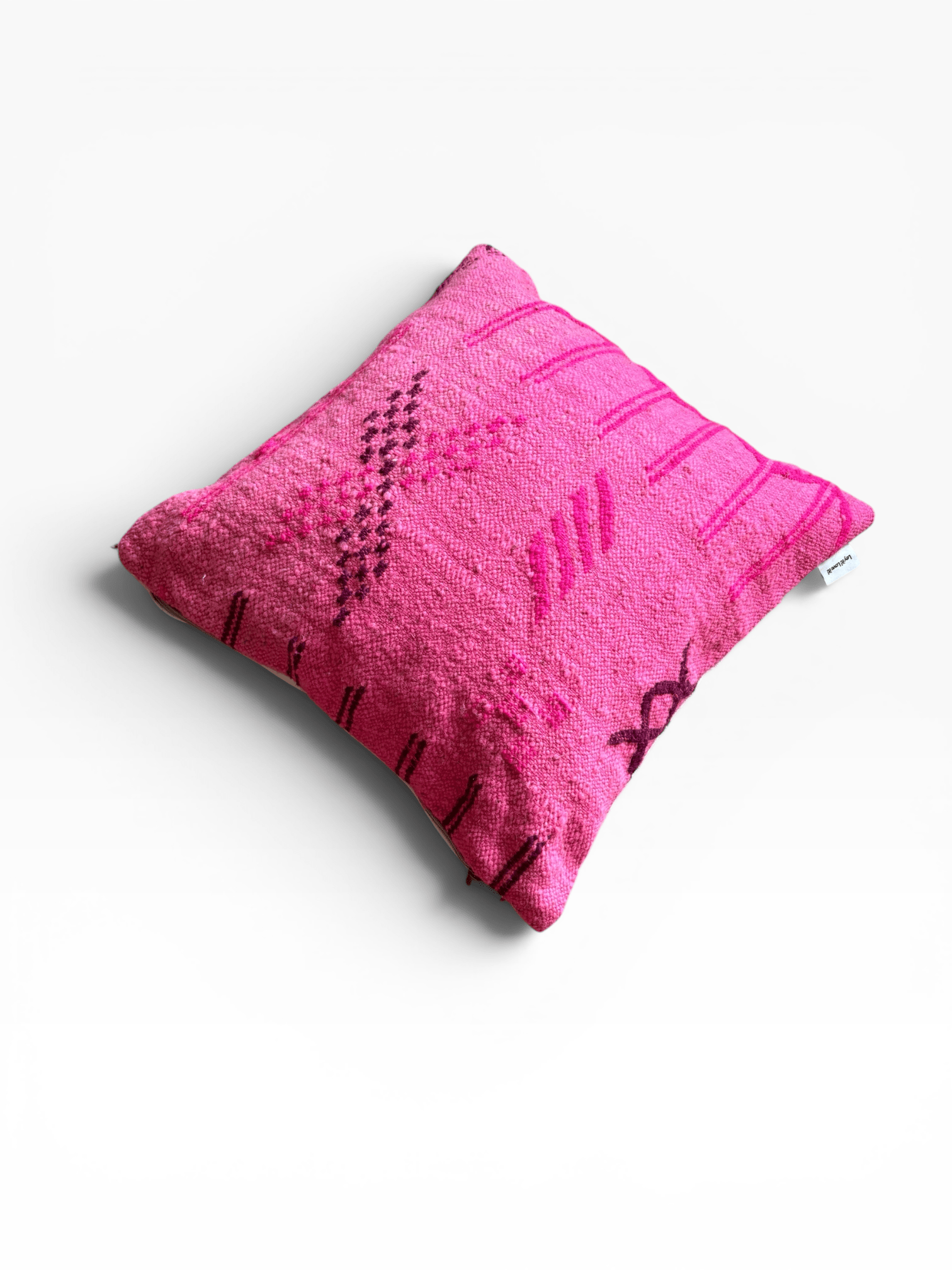 LEY! Kissen – Colorful Line Pink Edition (50 x 50), abstraktes Motiv auf weißem Hintergrund; von LEY!.