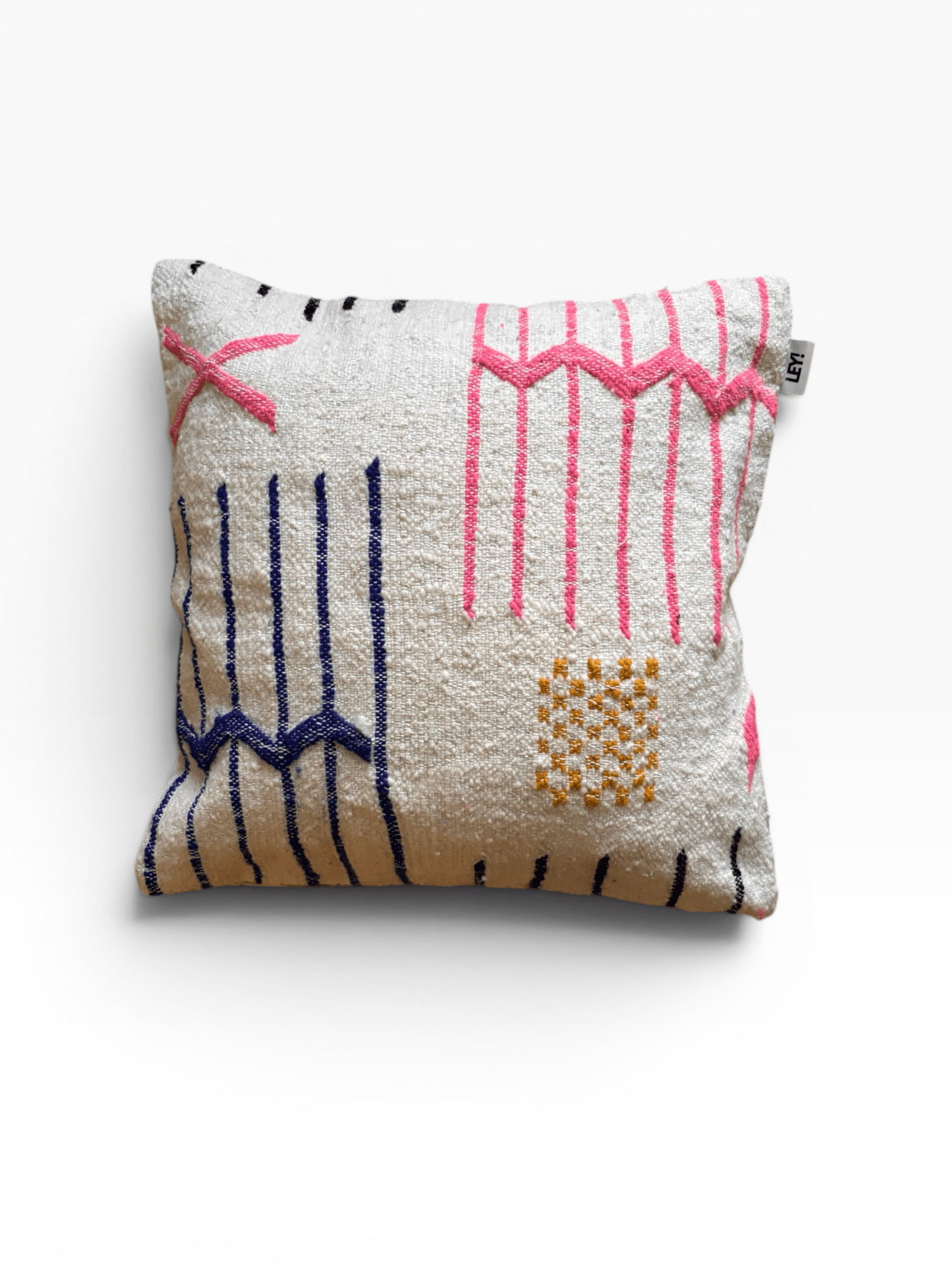 LEY! Kissen – Colorful Line, 50 x 50 cm, abstrakte Stickerei in Rosa, Blau und Gelb auf weißem Hintergrund. Marke: LEY!.