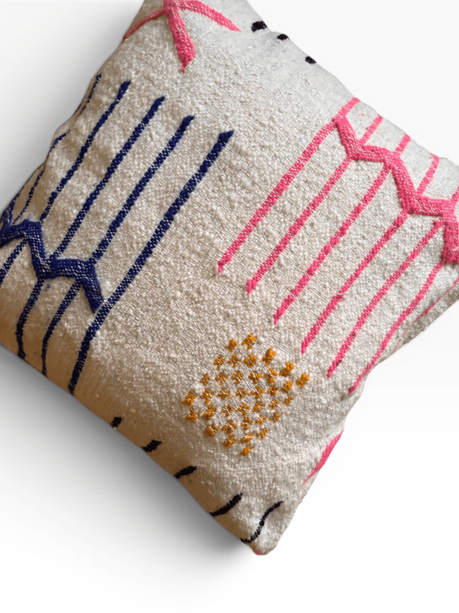 LEY! Kissen – Colorful Line 50x50, handgefertigt, Schurwolle mit geometrischen Mustern in Pink, Blau und Gelb.