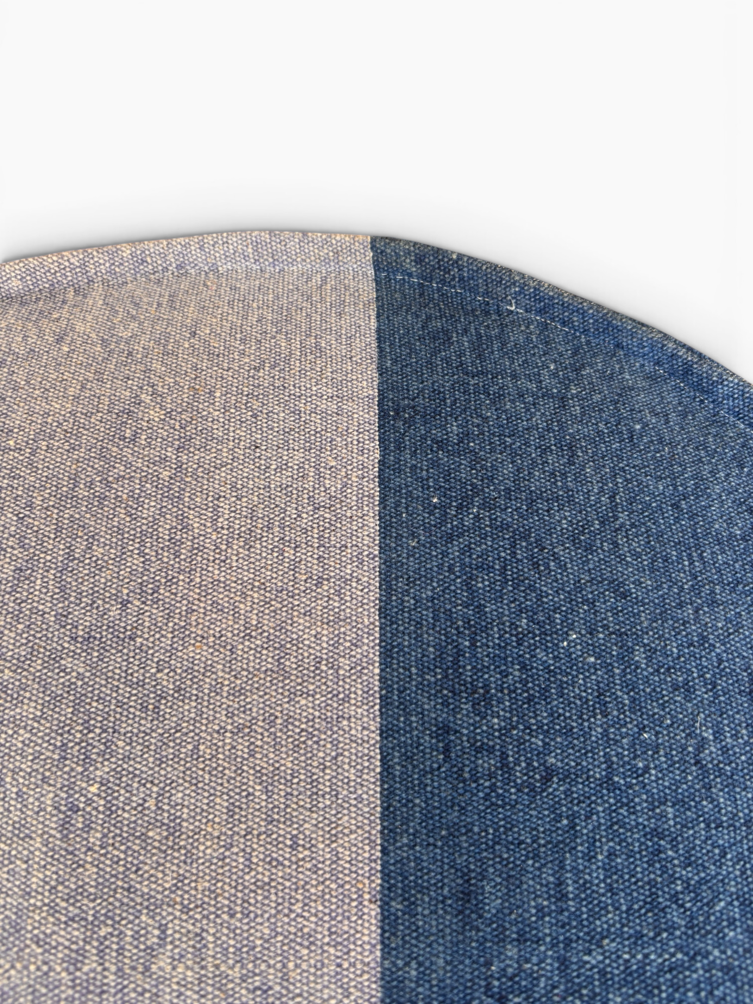 Bodenkissen - Bold Line Round - Nila