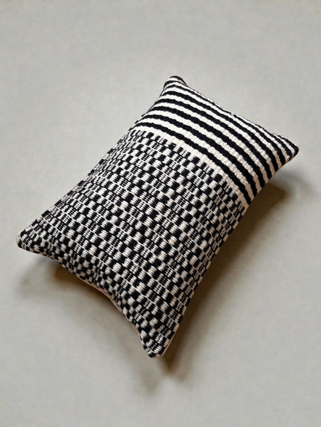 LEY! Heritage Line Kissen - schwarz - 40 x 60 cm