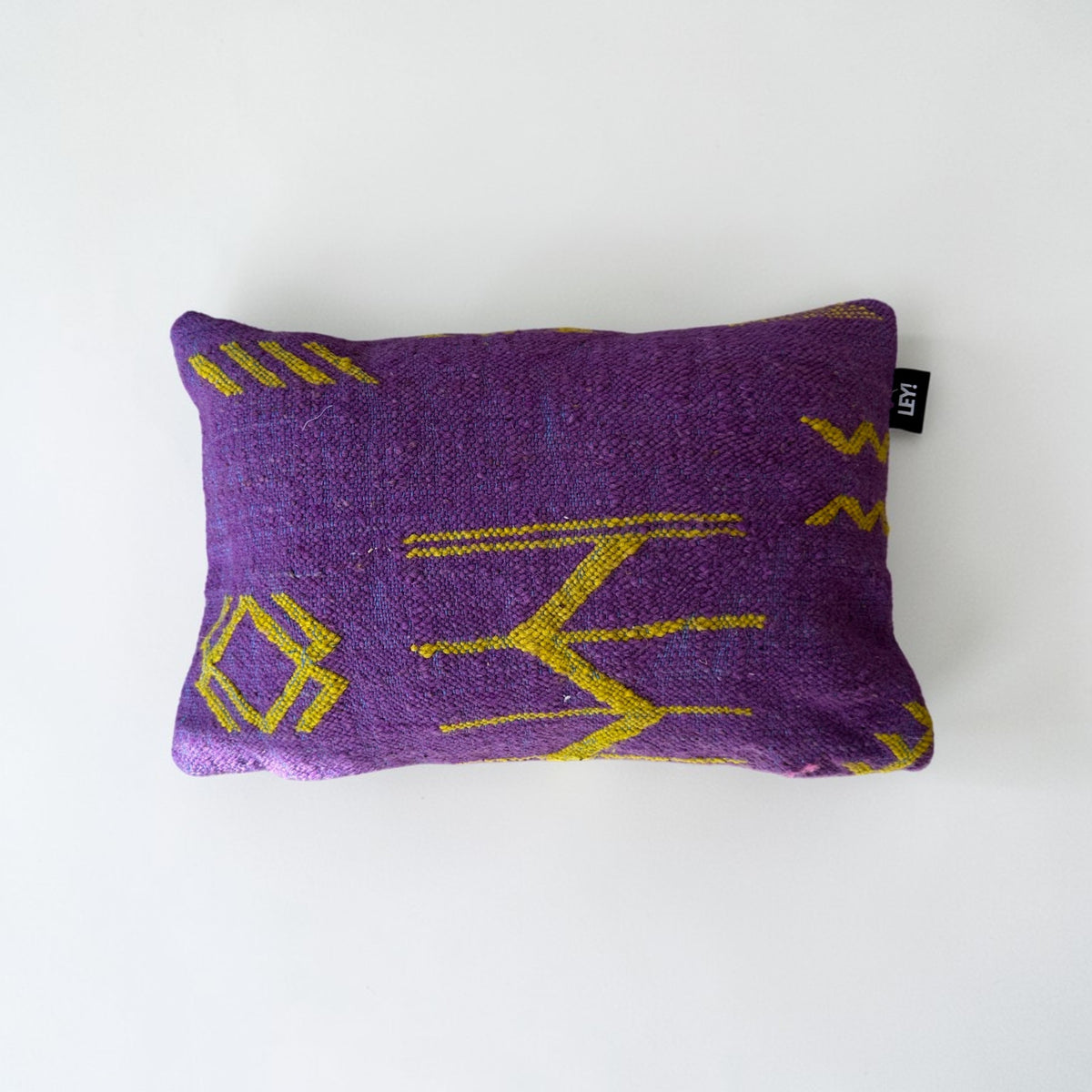 Colorful Line Kissen Lila 30 x 50 cm