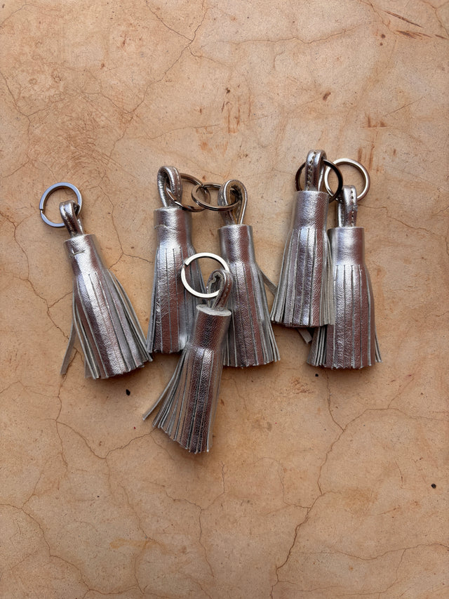 Leder-Schlüsselanhänger - silber
