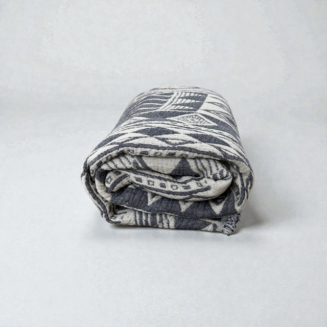 CALMA Musselin Decke - Grau-Weiß- 1,50 x 2,40 m