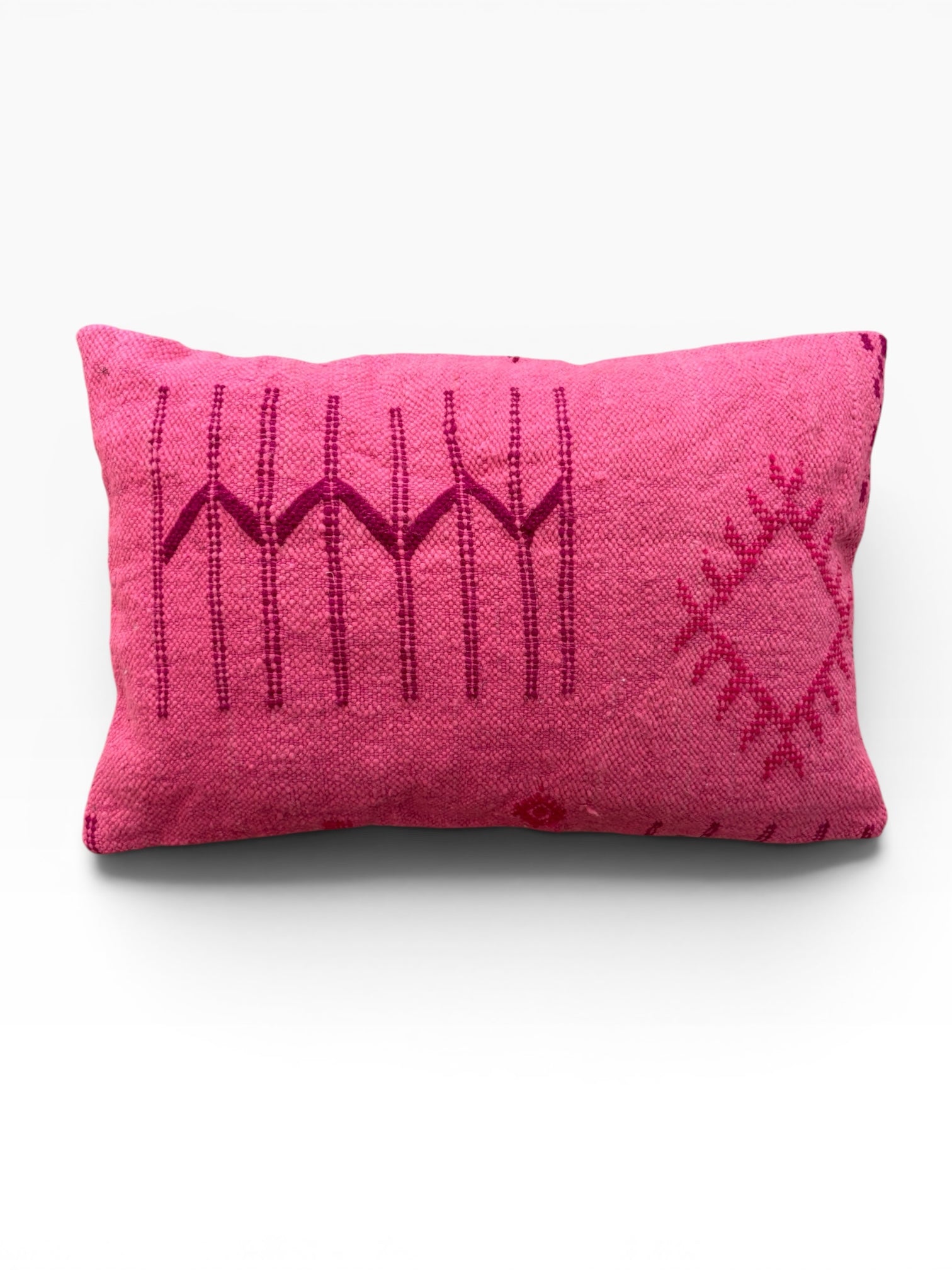 LEY! Kissen „Colorful Line“ PINK EDITION, 40 x 60, rechteckig mit dunkelrosa Zickzacknähten und Rautenmuster.