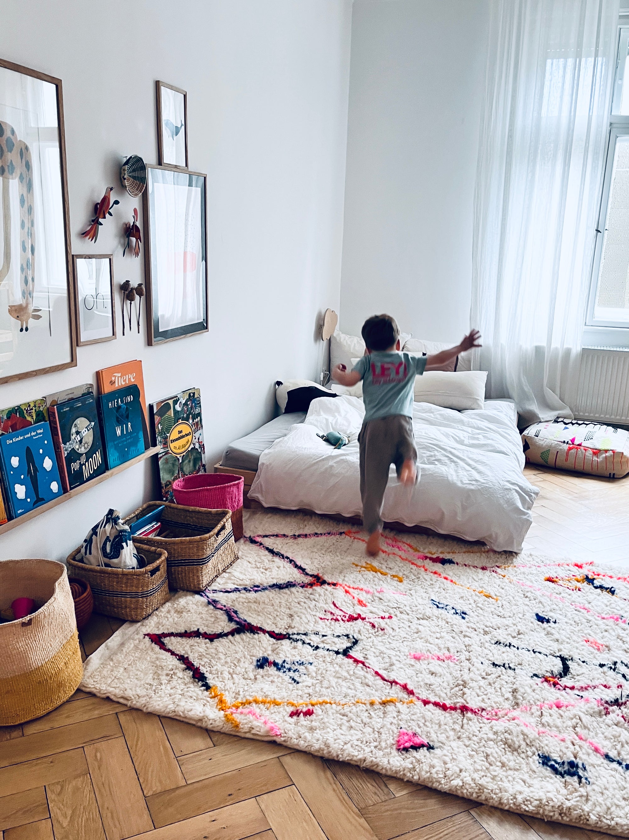bunter wollteppich von ley in kinderzimmer 